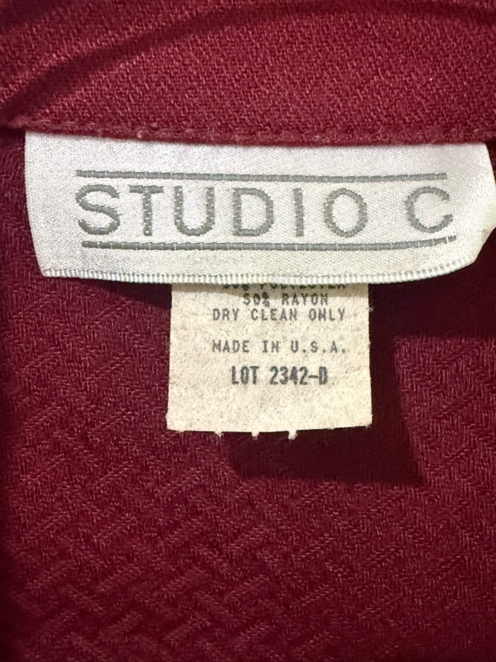 Studio C Women's Burgundy Maroon Cropped Blazer Jacket and Skirt Suit Set - Picture 2 of 9